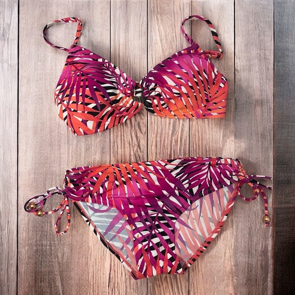 Vibrant Pink Bikini Set - Picture 2 of 2